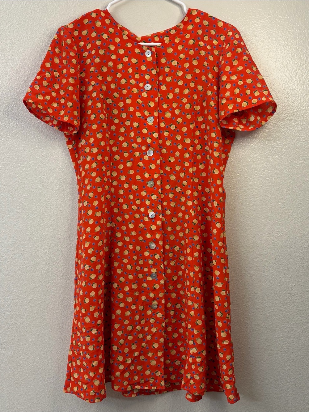 Vintage Bentley Arbuckle Floral Button
Front Dress Size 6 Red 90s Rayon